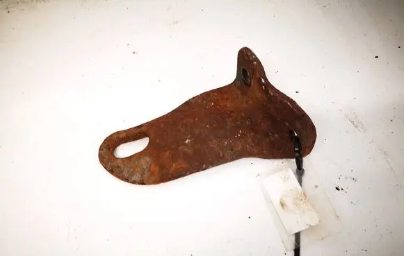 Toyota Avensis T250 Engine mounting bracket 
