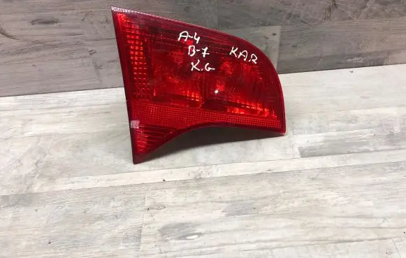 Audi A4 S4 B7 8E 8H Tailgate rear/tail lights 8E9945093 484501 749001