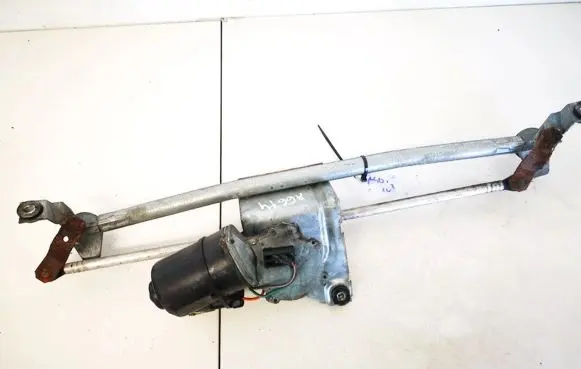 Opel Astra F Front wiper linkage and motor 22084735