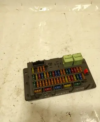 Mini One - Cooper R50 - 53 Fuse box set 518030507