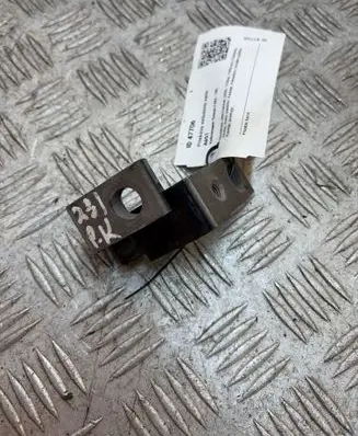 Volkswagen Touran I Front door upper hinge 