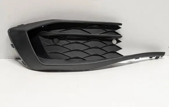 Seat Leon (5F) Front bumper lower grill 5FA853665A