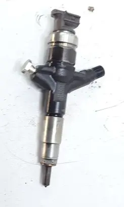 Subaru Impreza III Fuel injector 16613AA020
