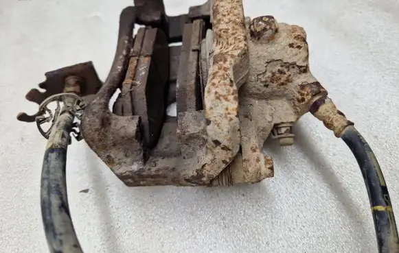 Renault Laguna I Front brake caliper