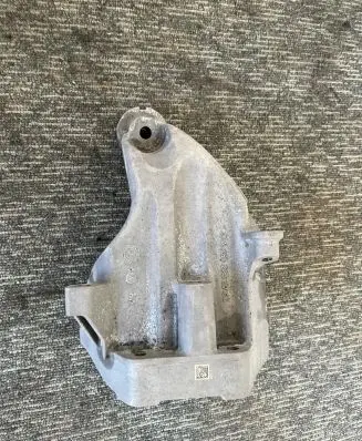 Mercedes-Benz Sprinter W907 W910 Engine mount bracket A6512231704