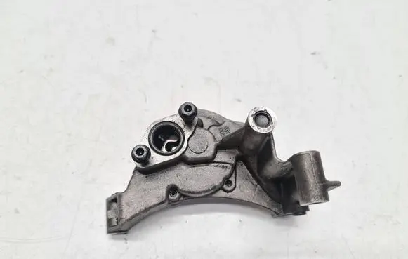 Volkswagen PASSAT B5 Oil pump 06A115105B 6708151074