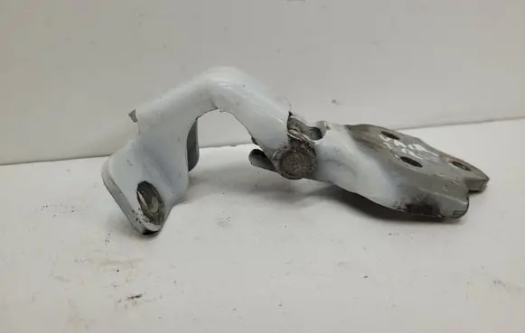 Nissan Interstar Front door upper hinge 272754B