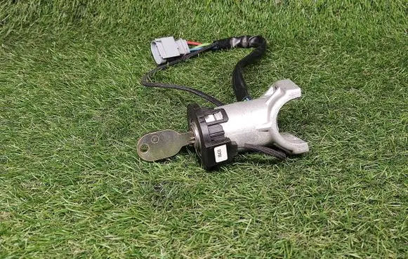 Iveco Daily 3rd gen Ignition lock 500338989 F005V00089