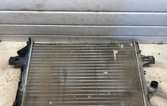 Opel Astra H Coolant radiator