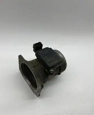 Audi A4 S4 B5 8D Mass air flow meter 037906461B AFH6010A