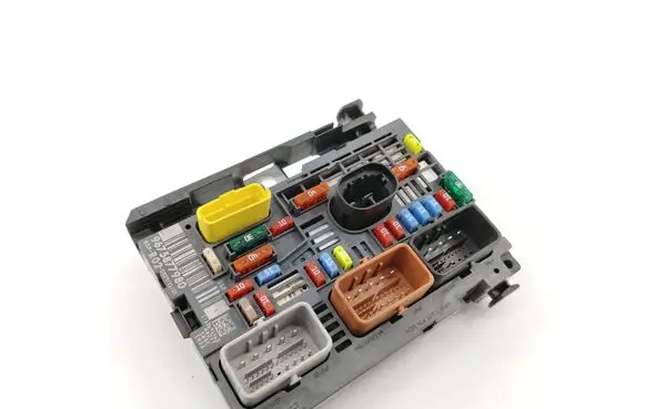 Citroen Berlingo Fuse box set 9675877980