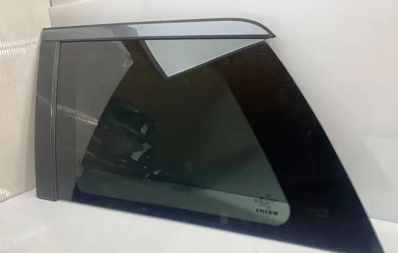 Mercedes-Benz GL X164 Rear side window