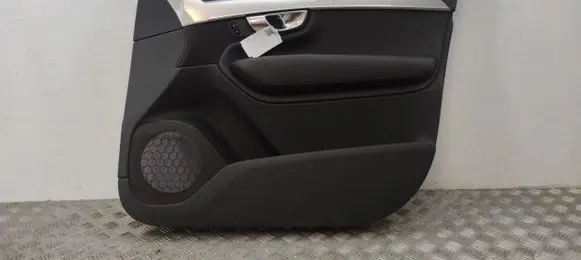 Volvo XC90 Front door card panel trim 31393114