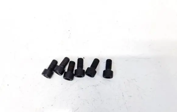 Volkswagen PASSAT B5 Nuts/bolts 