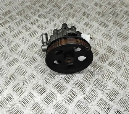 Opel Insignia A Power steering pump 13309277