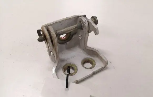 Peugeot 407 Rear door upper hinge