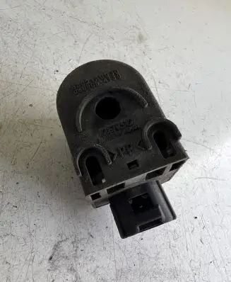 Subaru Outback Seat belt warning relay 88021AG030 0689004130