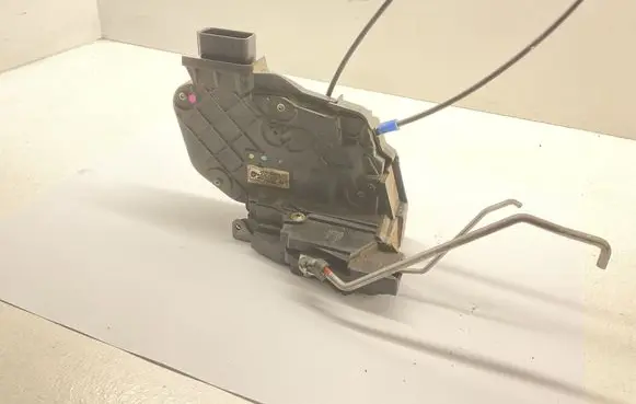 Ford Focus C-MAX Rear door lock 240015003