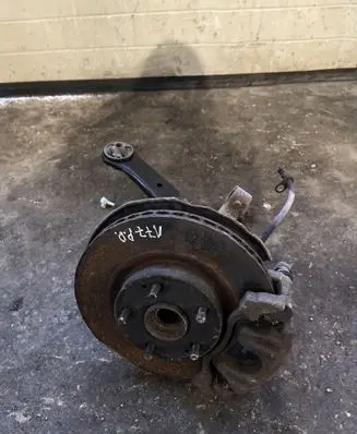 Front wheel hub