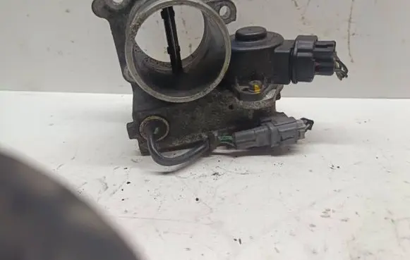 Toyota Corolla E120 E130 Throttle valve 8967221020 3B04