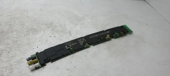Audi A8 S8 D3 4E Aerial antenna amplifier 4E0035225AL 41004463