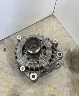 BMW 4 F32 F33 Generator/alternator 8614276