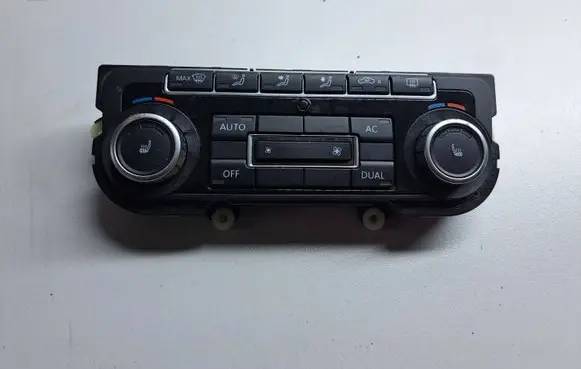 Volkswagen Golf VI Climate control unit 5K0907044BT 5HB00974641 SW0709