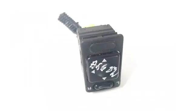 Subaru Impreza I Wing mirror switch