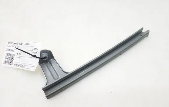 Toyota Prius+ (ZVW40) Other front door trim element 6740447040