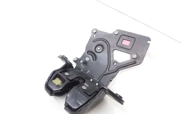 Nissan Pulsar Tailgate/trunk/boot lock/catch/latch