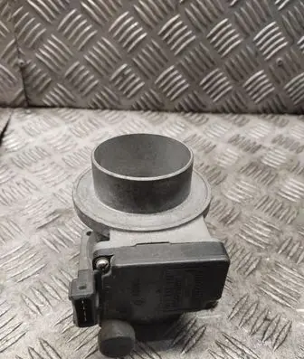 Audi A6 S6 C4 4A Mass air flow meter 054133471