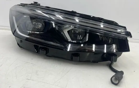 Volkswagen PASSAT B9 Headlight/headlamp 3J1941036