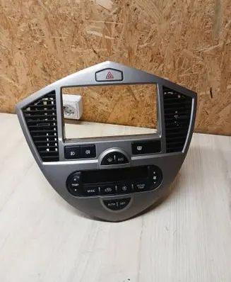 KIA Carens I Climate control unit 0K2FB61190 S422500091