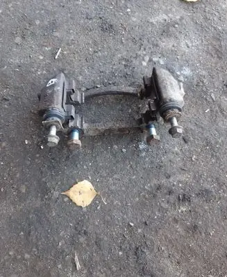 Mercedes-Benz A W168 Front Brake Caliper Pad/Carrier 