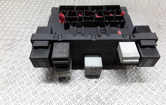 Volkswagen Caddy Comfort/convenience module 1K0937049A