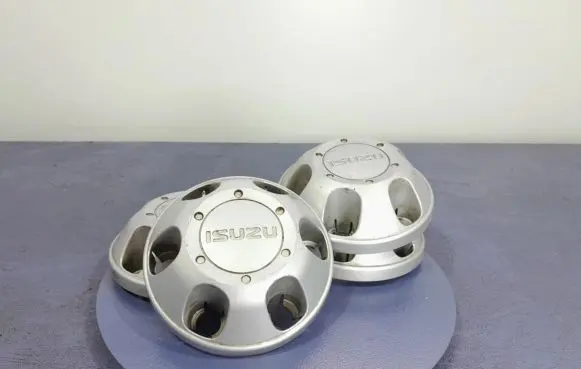 Isuzu D-Max R17 wheel hub/cap/trim 