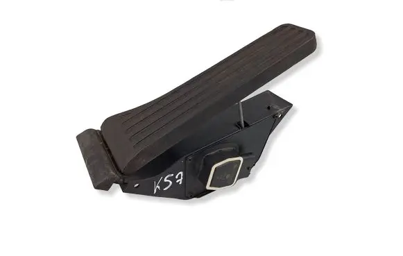 Mercedes-Benz E W212 Accelerator throttle pedal A2043000004