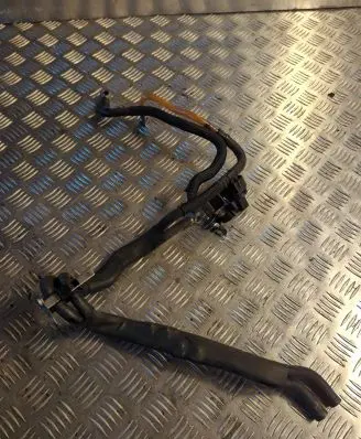 Audi A8 S8 D3 4E Fuel line pipe 059130131C