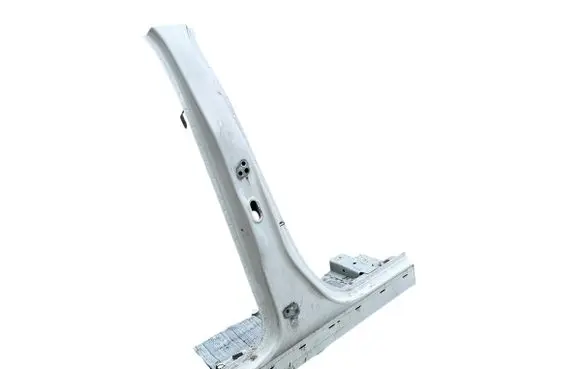 Ford Explorer VI Pillar (middle) 