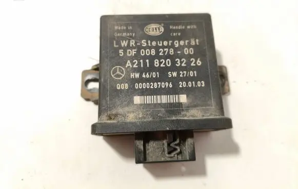 Mercedes-Benz E W211 Light module LCM 5DF00827800 0000287096 A2118203226