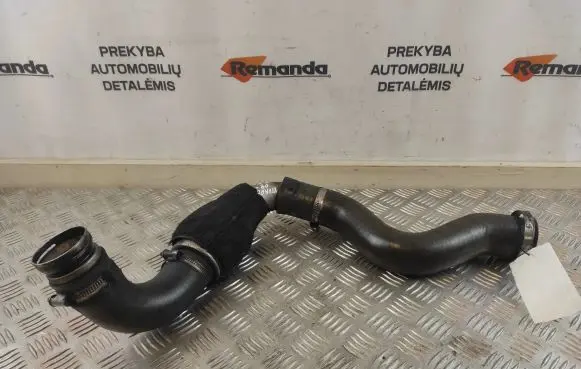 Opel Vivaro Intercooler hose/pipe 8200648187