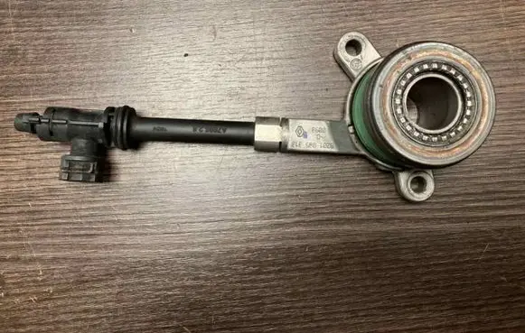 Renault Master III Clutch master cylinder 8201035313 A789628