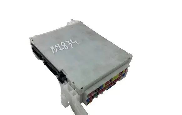 Toyota Yaris XP210 Fuse box set 82730K0040