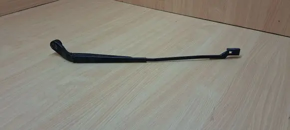 Citroen DS5 Front wiper blade arm 9807486880