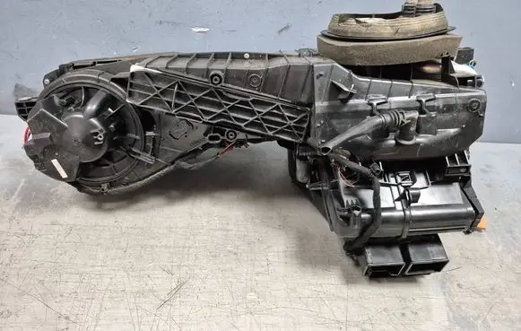 Volkswagen Golf Plus Interior heater climate box assembly 