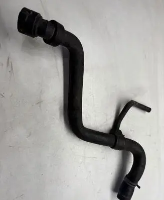 Volkswagen PASSAT B5 Engine coolant pipe/hose 8D0121101J