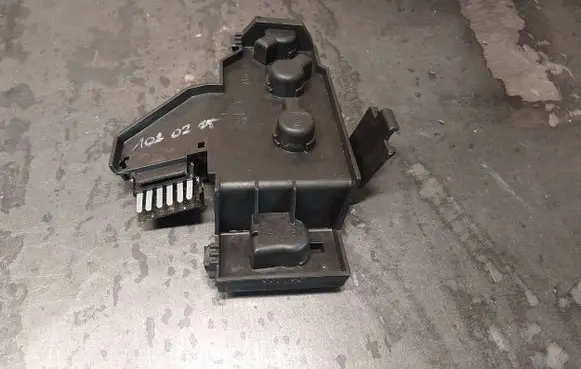 Audi A4 S4 B5 8D Tail light bulb cover holder 051296