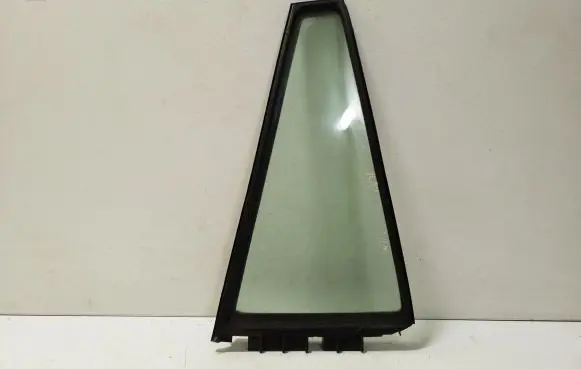 Toyota RAV 4 (XA30) Rear vent window glass 43R00122