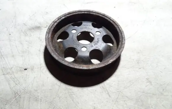 Audi A6 S6 C5 4B Power steering pump pulley 058145255E