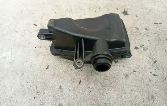 Mercedes-Benz GL X166 Intake resonator A6421400087